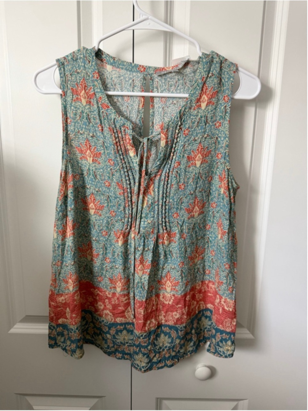 Daniel Rainn Tank Top M Blue Red Floral Sleeveless